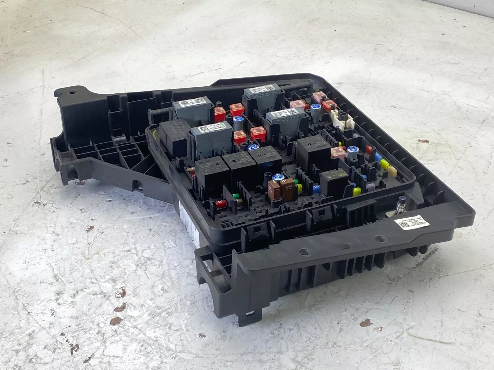 A06-95486-000 Genuine Freightliner Main Fuse Box