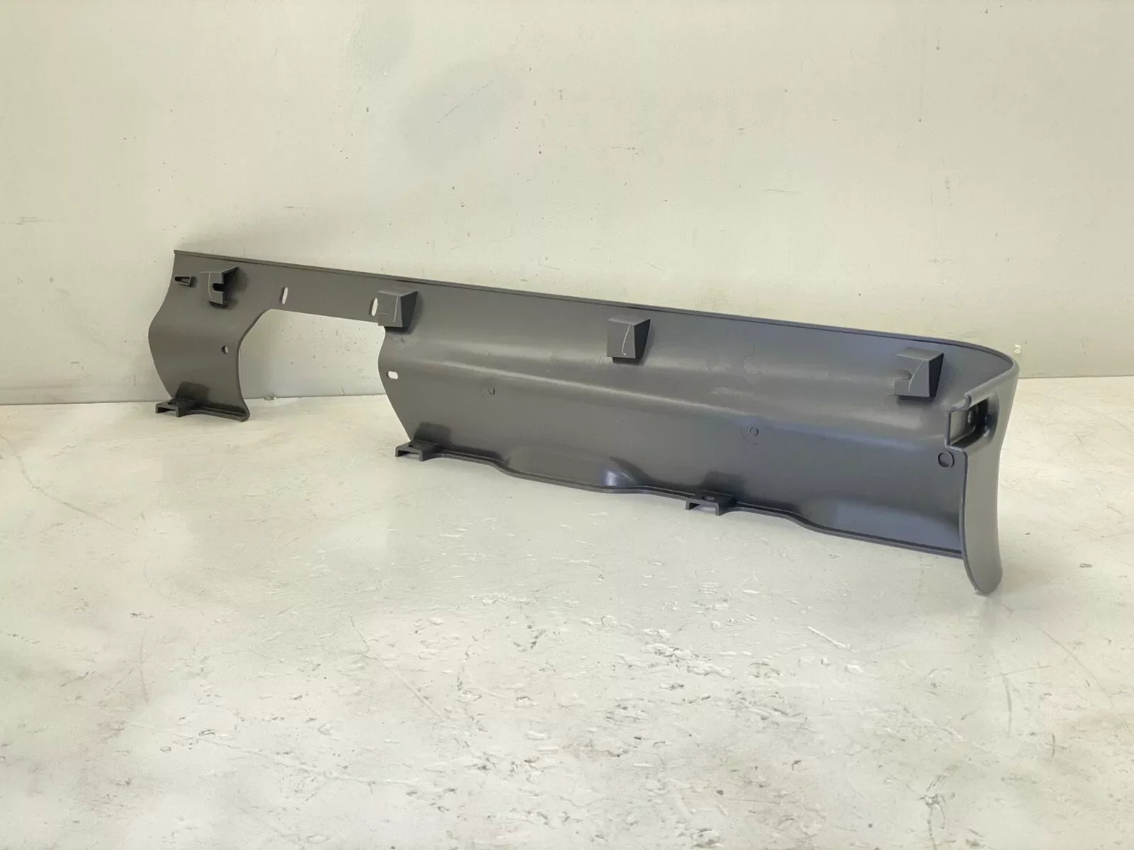 18-73182-015 Genuine Freightliner Rear Right Side Rocker Panel