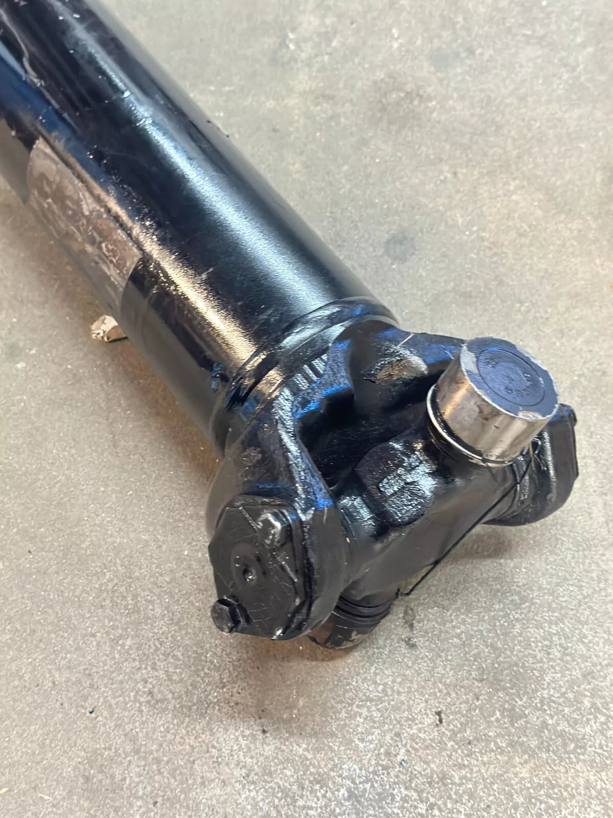 A09-10068-302 Genuine Freightliner Driveshaft Assembly