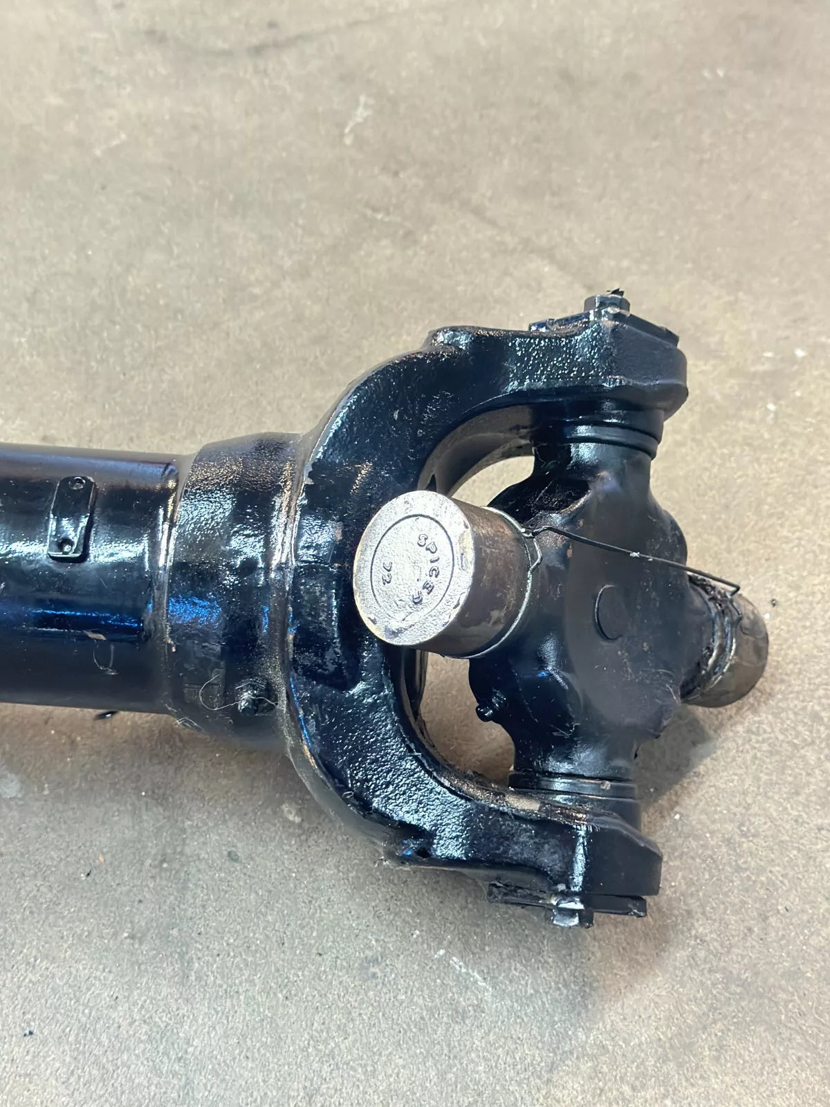 A09-10068-302 Genuine Freightliner Driveshaft Assembly